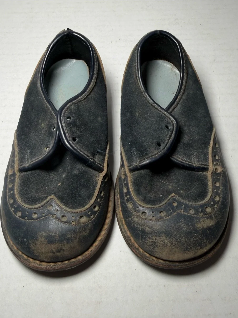 Vintage Black Leather No Laces Baby Infant Crib Shoes Size 1 Doll